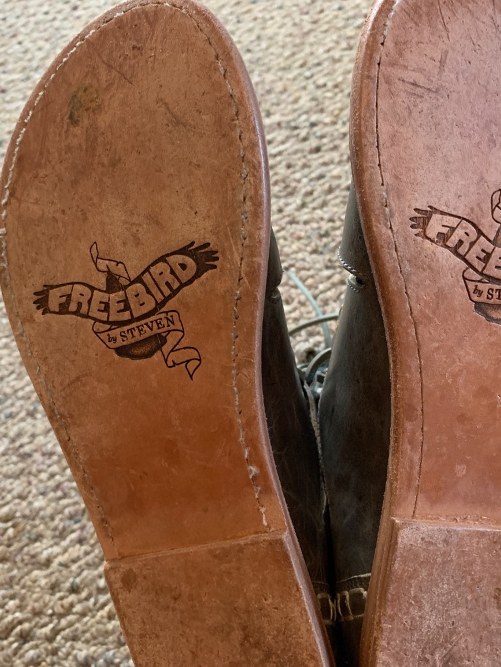 Distressed gray leather gladiator sandals From Freebird - Picture 5 of 6